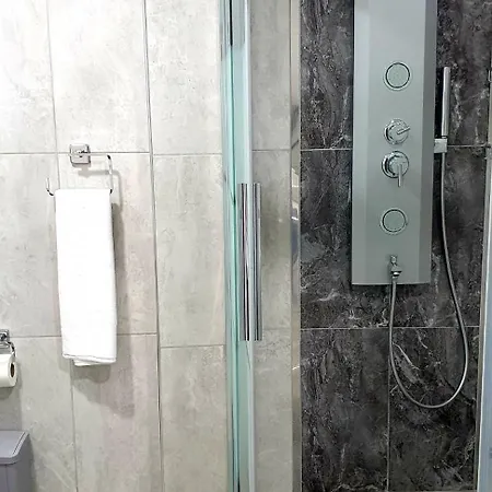 فلل التن تاج Altintac Villalari Sapanca